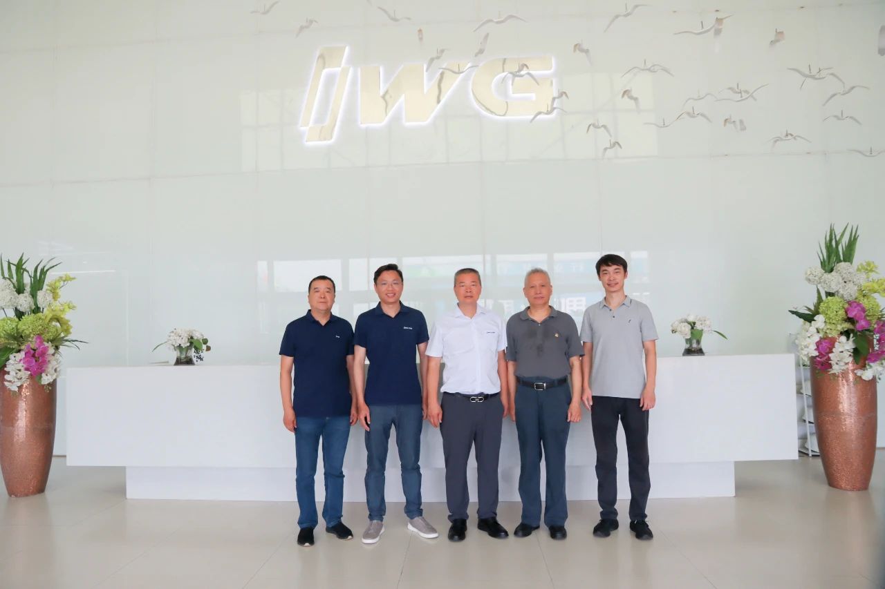头条 | 中国木材与木制品流通协会会长李佳峰一行考察永特耐黄岛智慧协同工厂
