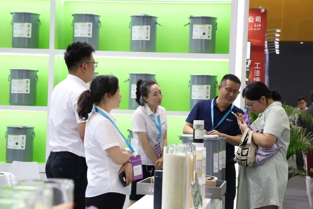 永隆携新一代PUR封边胶闪耀第27届广州建博会