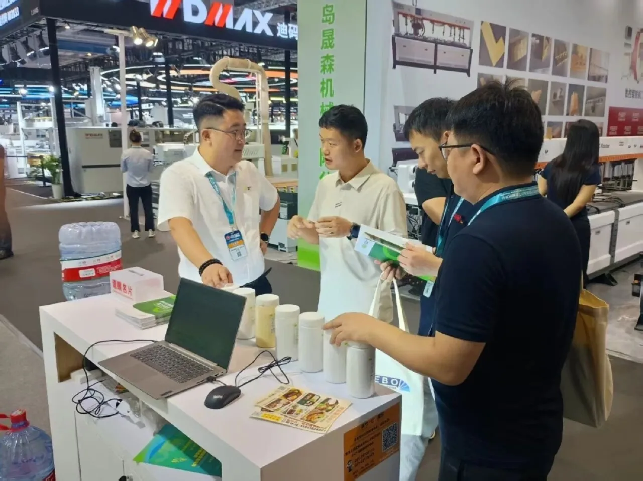 永隆携新一代PUR封边胶重磅亮相WMF 2025 上海国际木工展