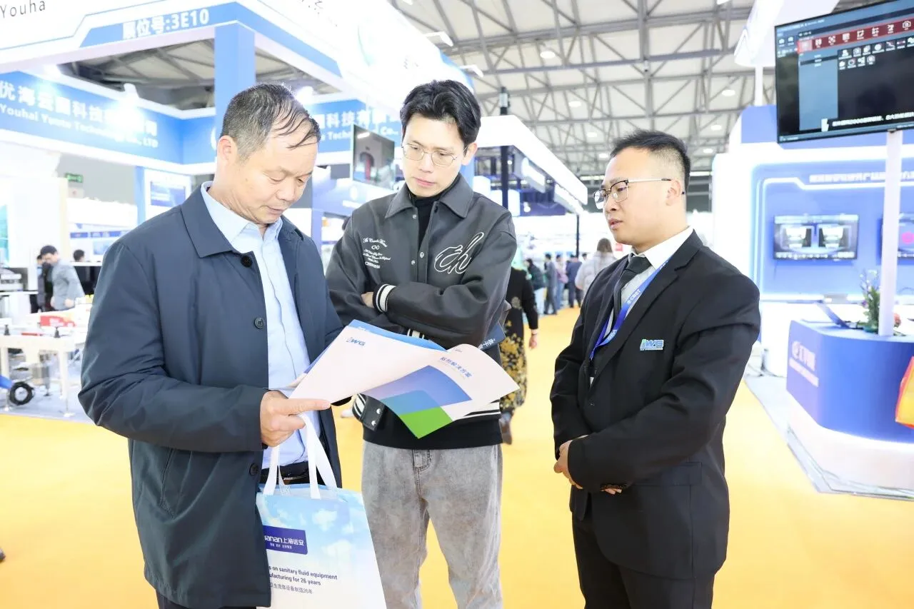 现场直击 | 爱特科重磅亮相CBST2025，热熔胶最新解决方案受行业追捧