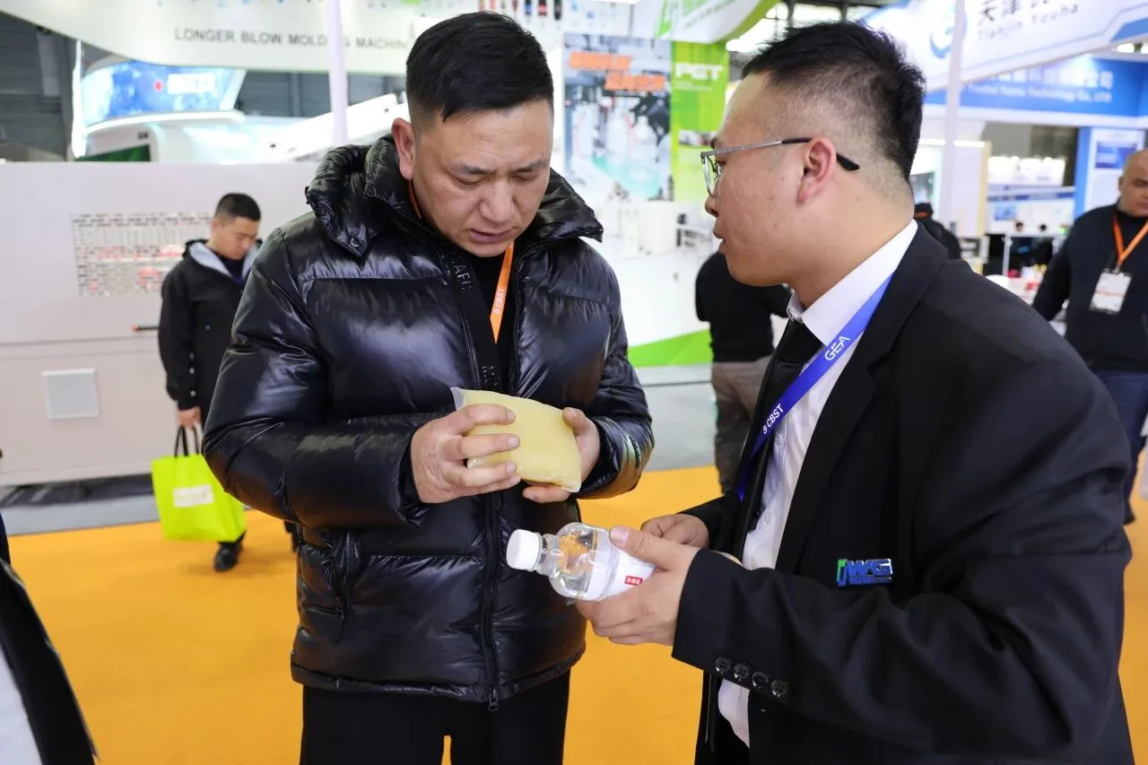 现场直击 | 爱特科重磅亮相CBST2025，热熔胶最新解决方案受行业追捧