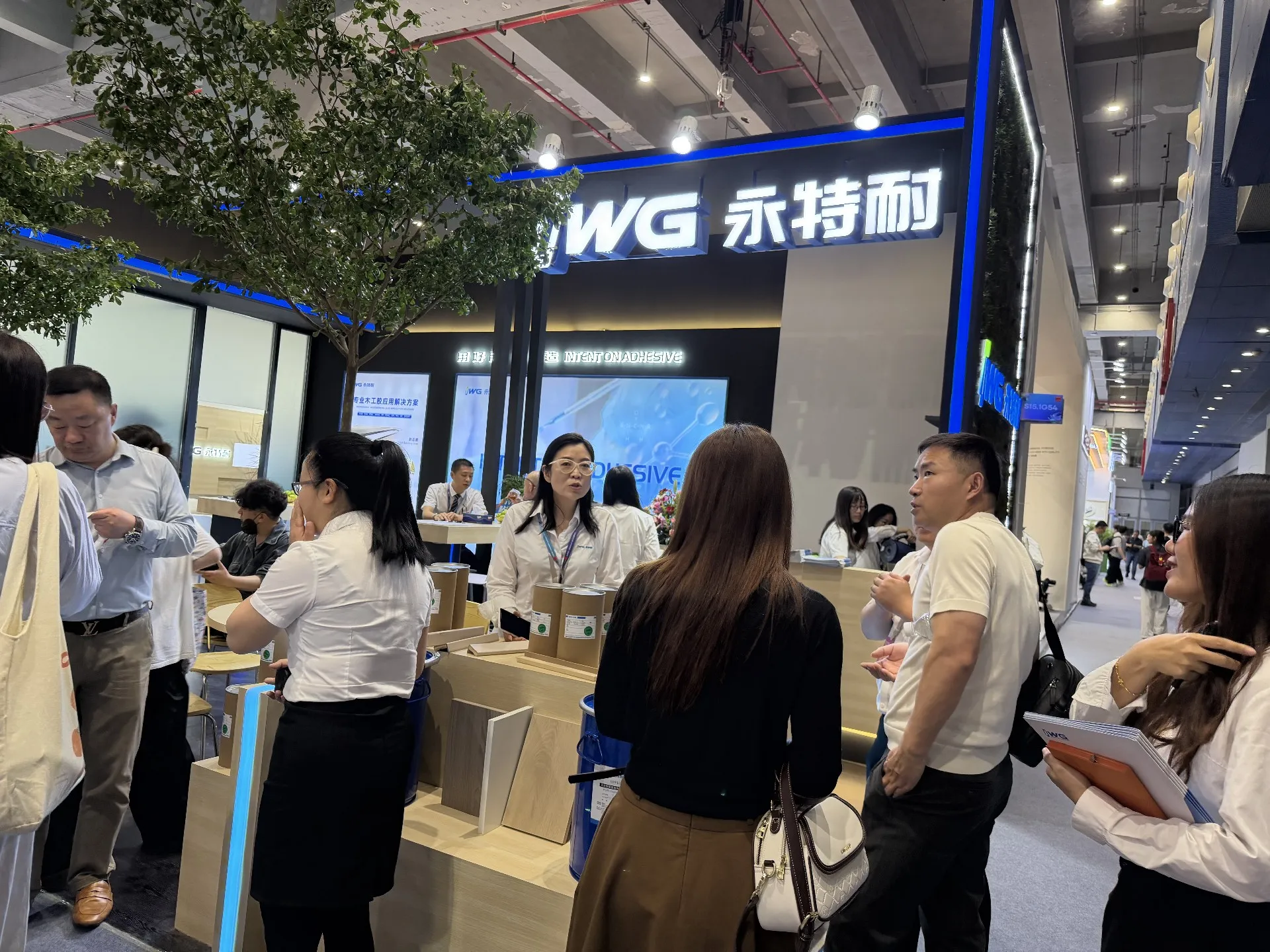 双展同辉 大展胶点|IWG永特耐携硬核PUR重磅亮相两大行业盛会 双展同辉 大展胶点|IWG永特耐携硬核PUR重磅亮相两大行业盛会